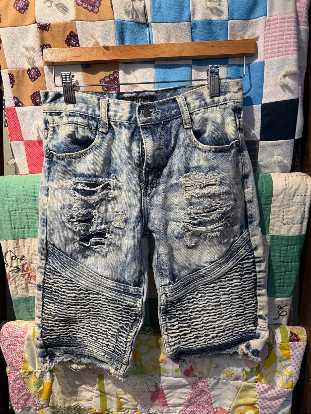 GS-115 Acid Wash Distressed
Moto Denim Shorts